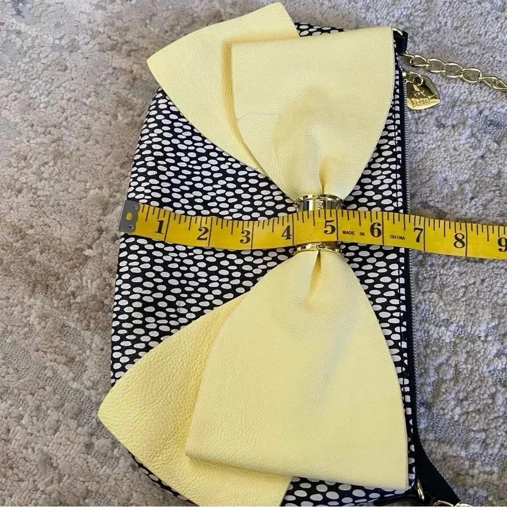 Betsey Johnson Faux Leather Large Bow Purse Handbag Crossbody Bag - Picture 12 of 12